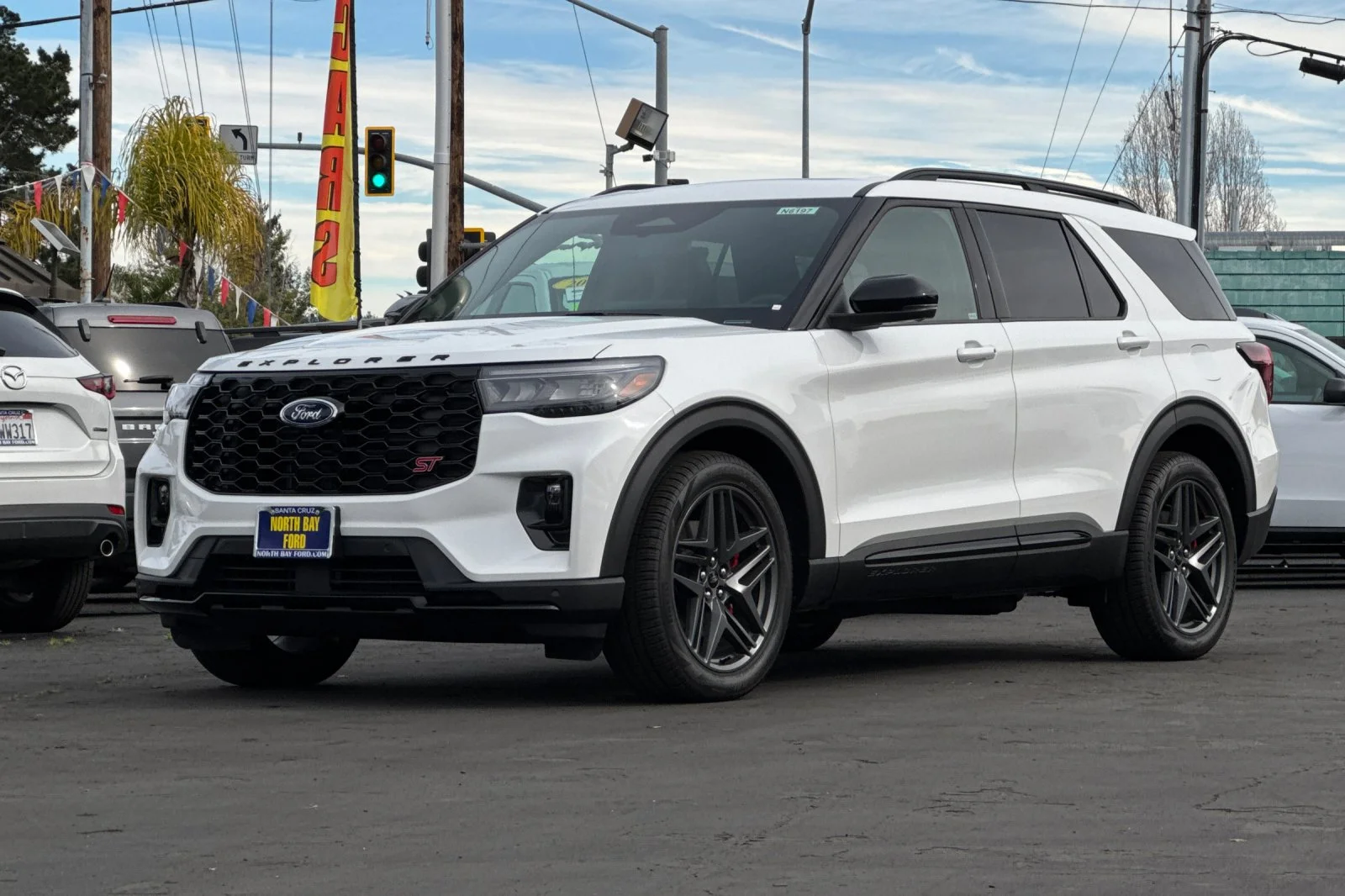 2026 Ford Explorer ST - Photo 8