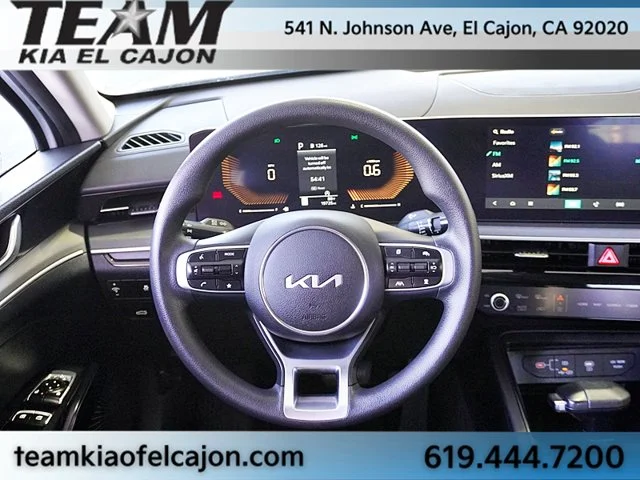 Used 2025 White Kia LXS image 20