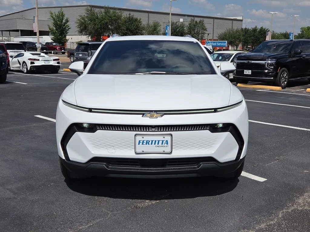 New 2026 Summit White Chevrolet LT image 21
