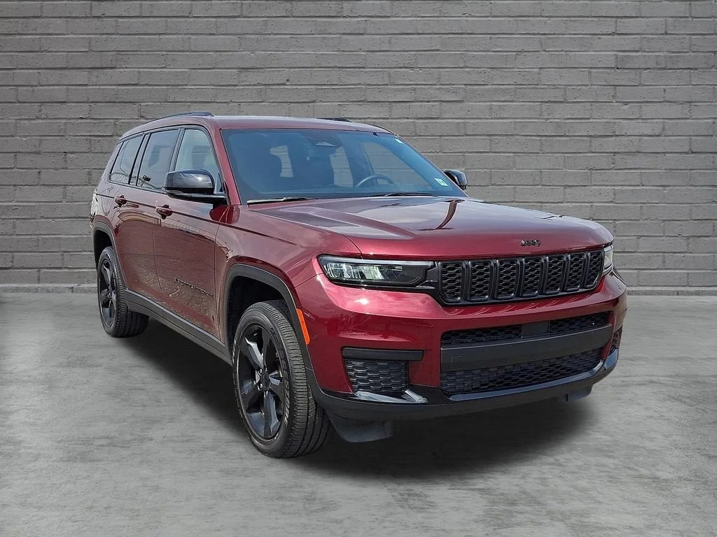 Used 2024 Red Jeep Altitude X 4x4 image 44