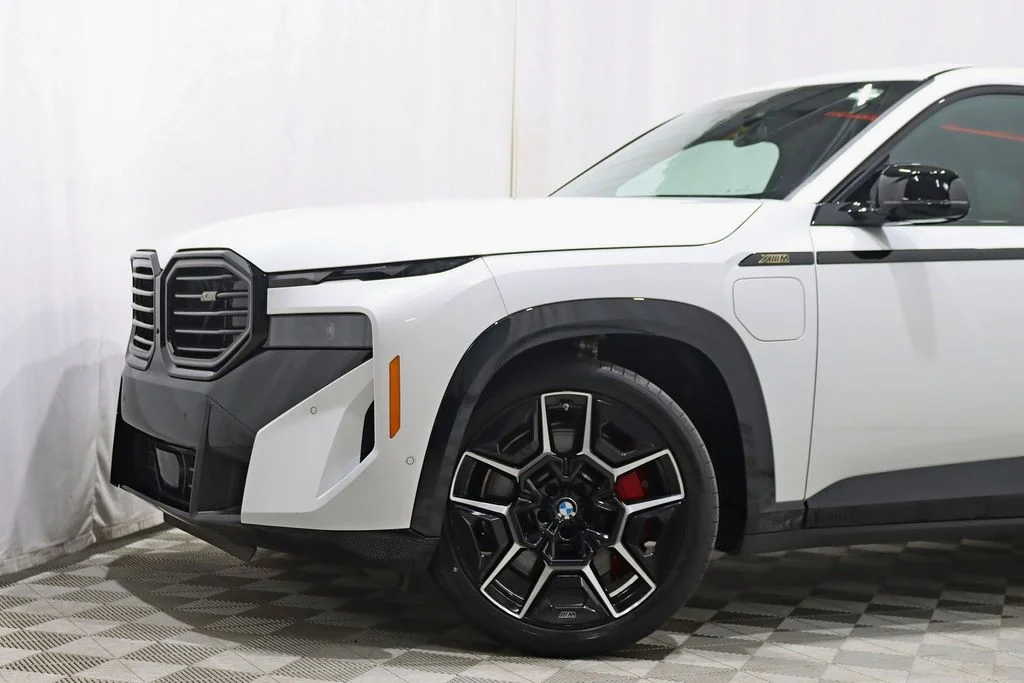 Used 2024 White BMW Base image 2