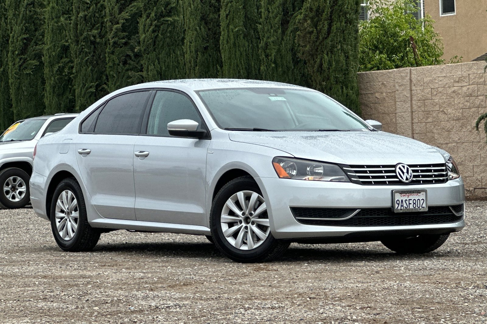 Used 2015 Silver Volkswagen  image 2