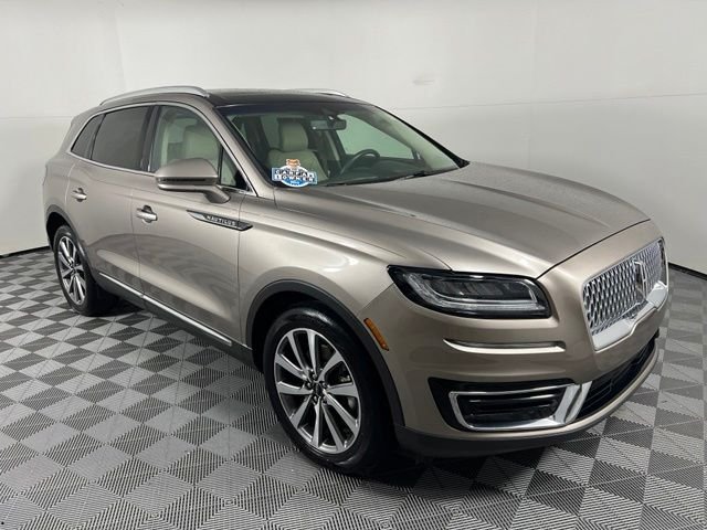 Used 2019 Brown Lincoln Select image 1
