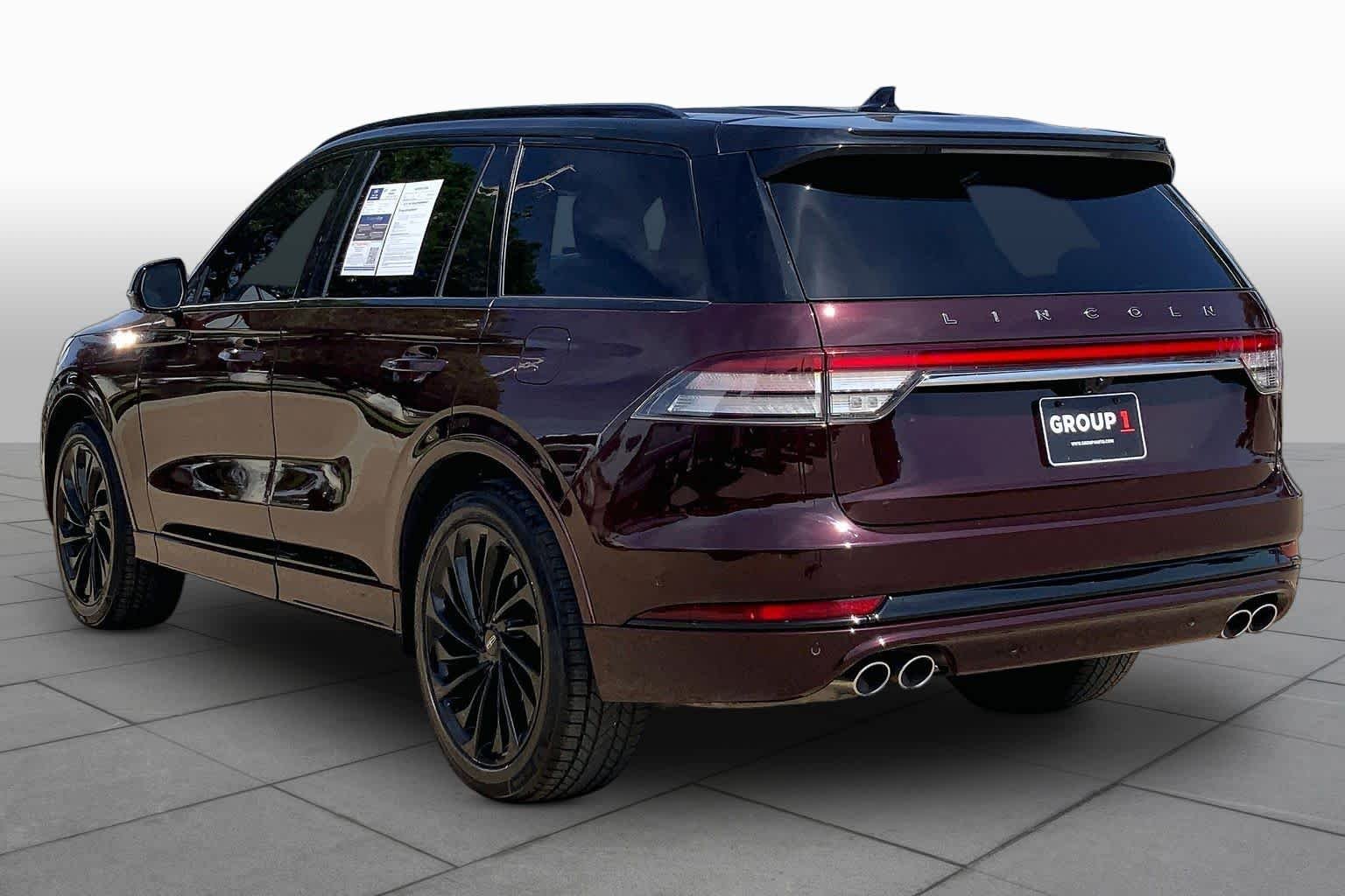 Used 2023 Diamond Red Lincoln Black Label image 12