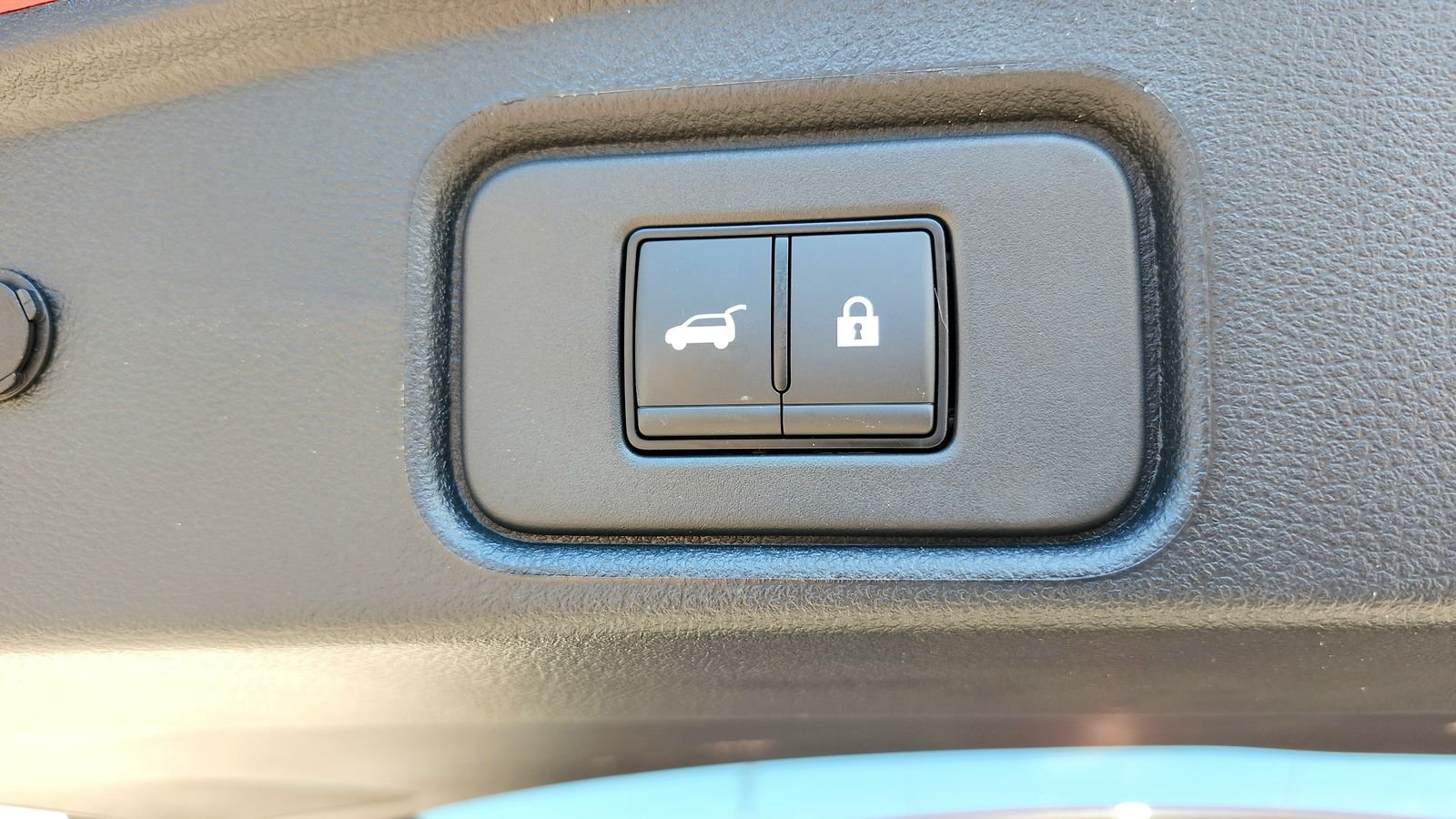 Used 2026 Red Nissan SL image 40