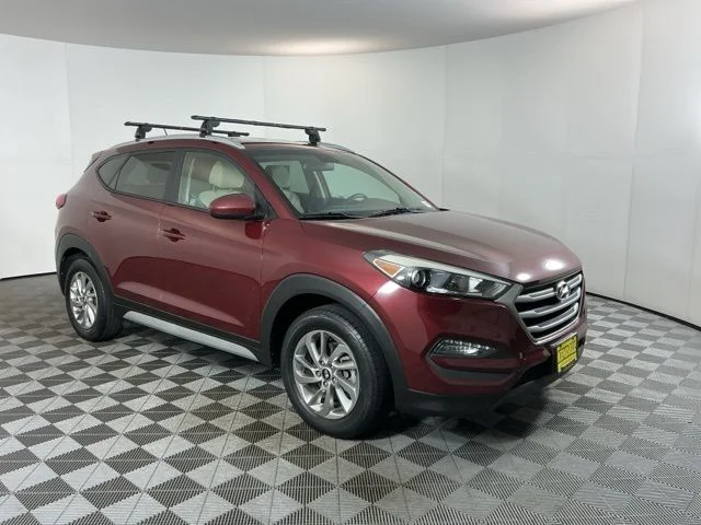 Used 2017 Red Hyundai SE image 3