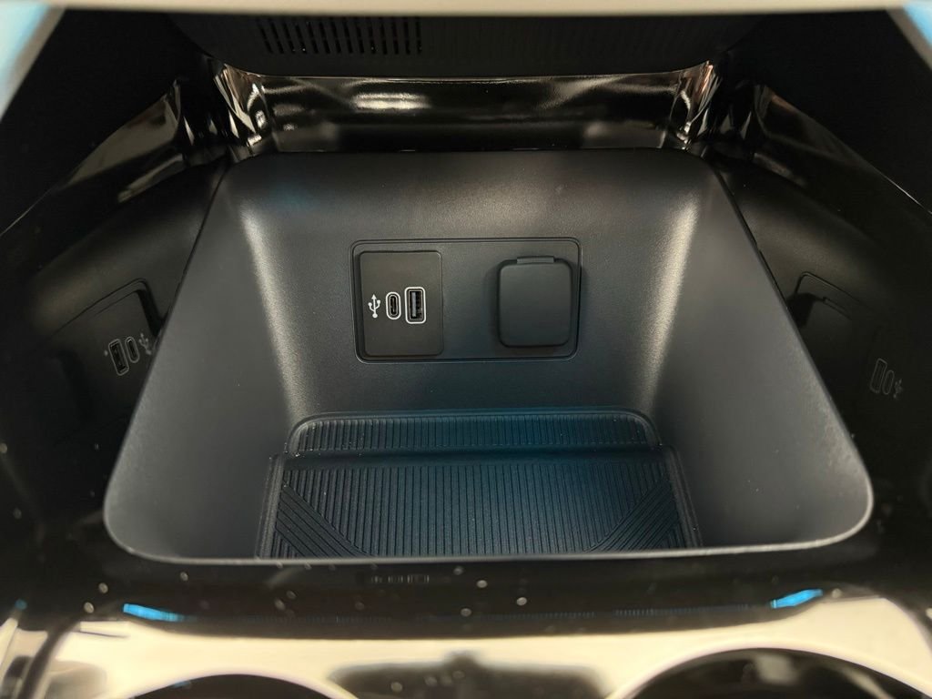 New 2026 Agate Black Metallic Ford Platinum™ image 54