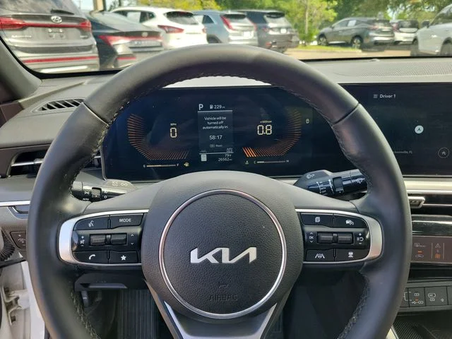 Used 2025 White Kia GT-Line image 19