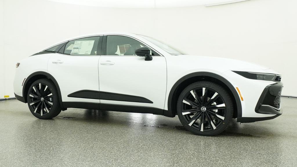 New 2026 Oxygen White Toyota Platinum image 12
