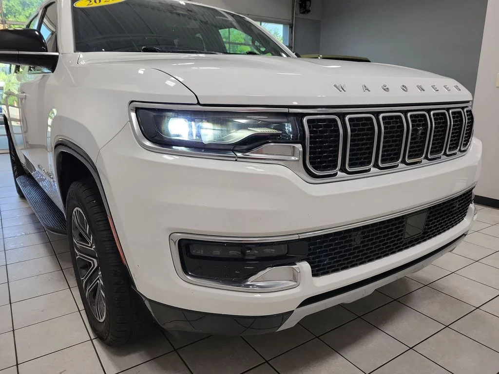 Used 2023 White Jeep Series II image 26