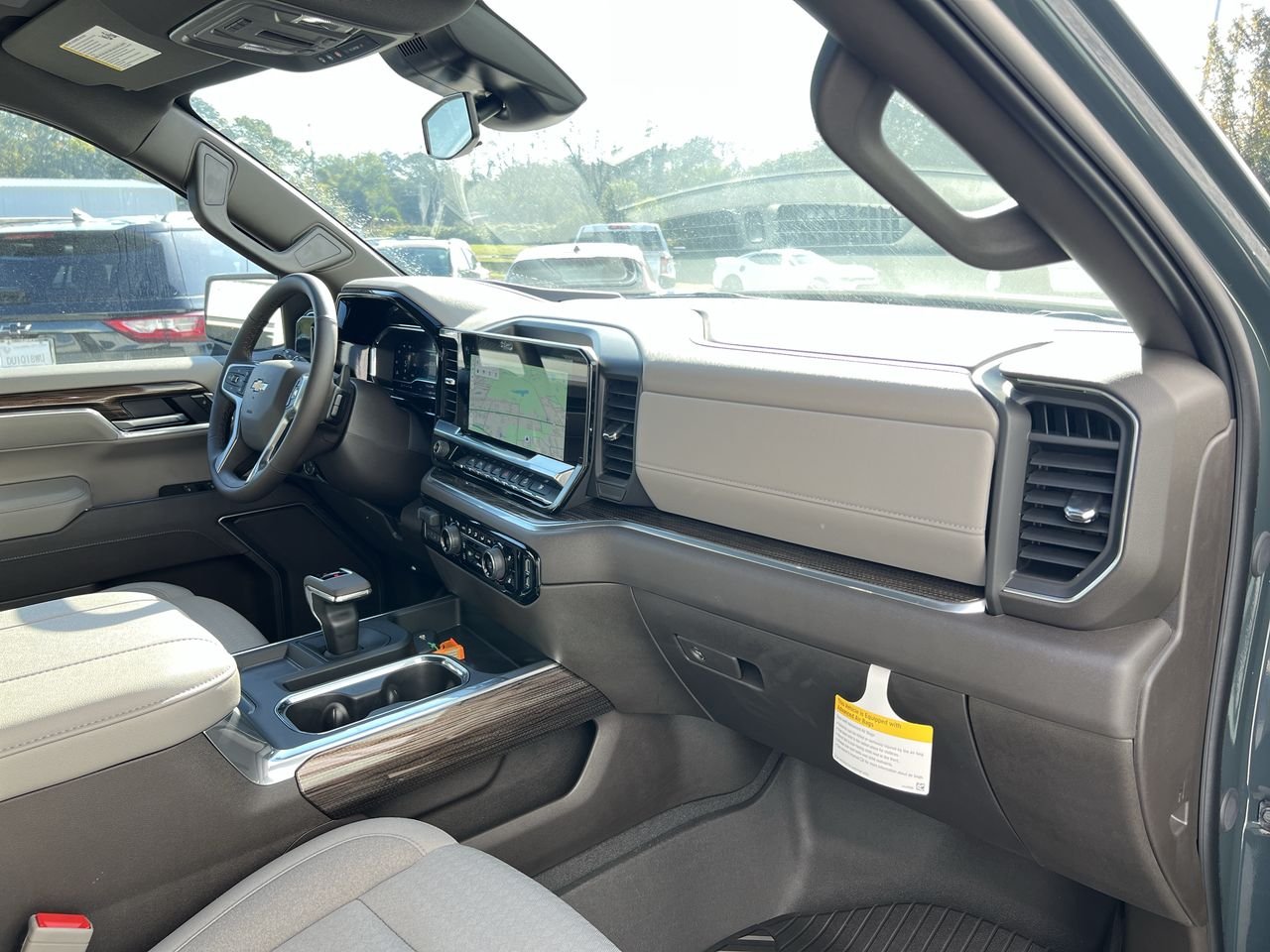 2025 Chevrolet Silverado 1500 LT - Photo 39