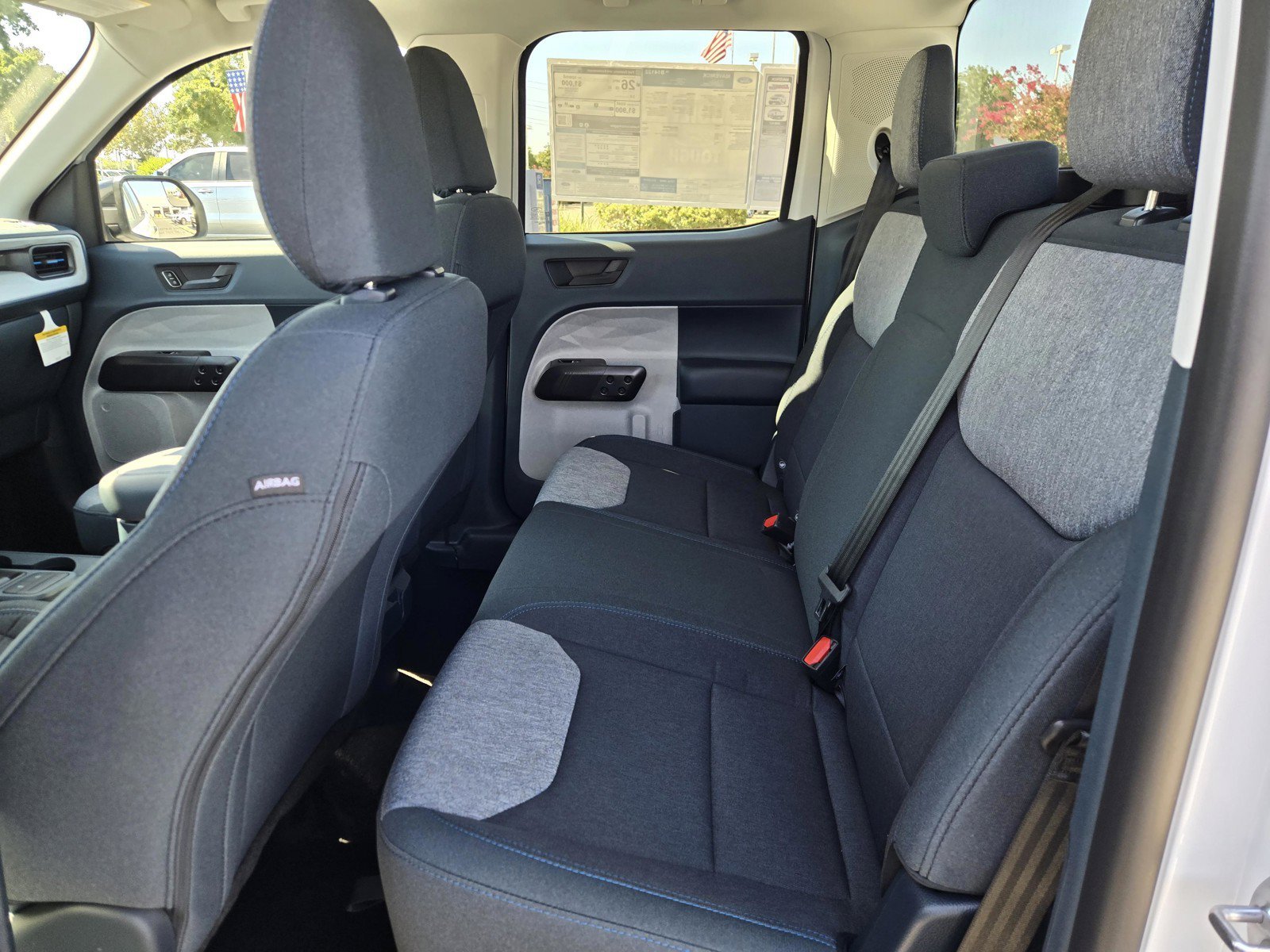 New 2026 Oxford White Ford XLT image 7