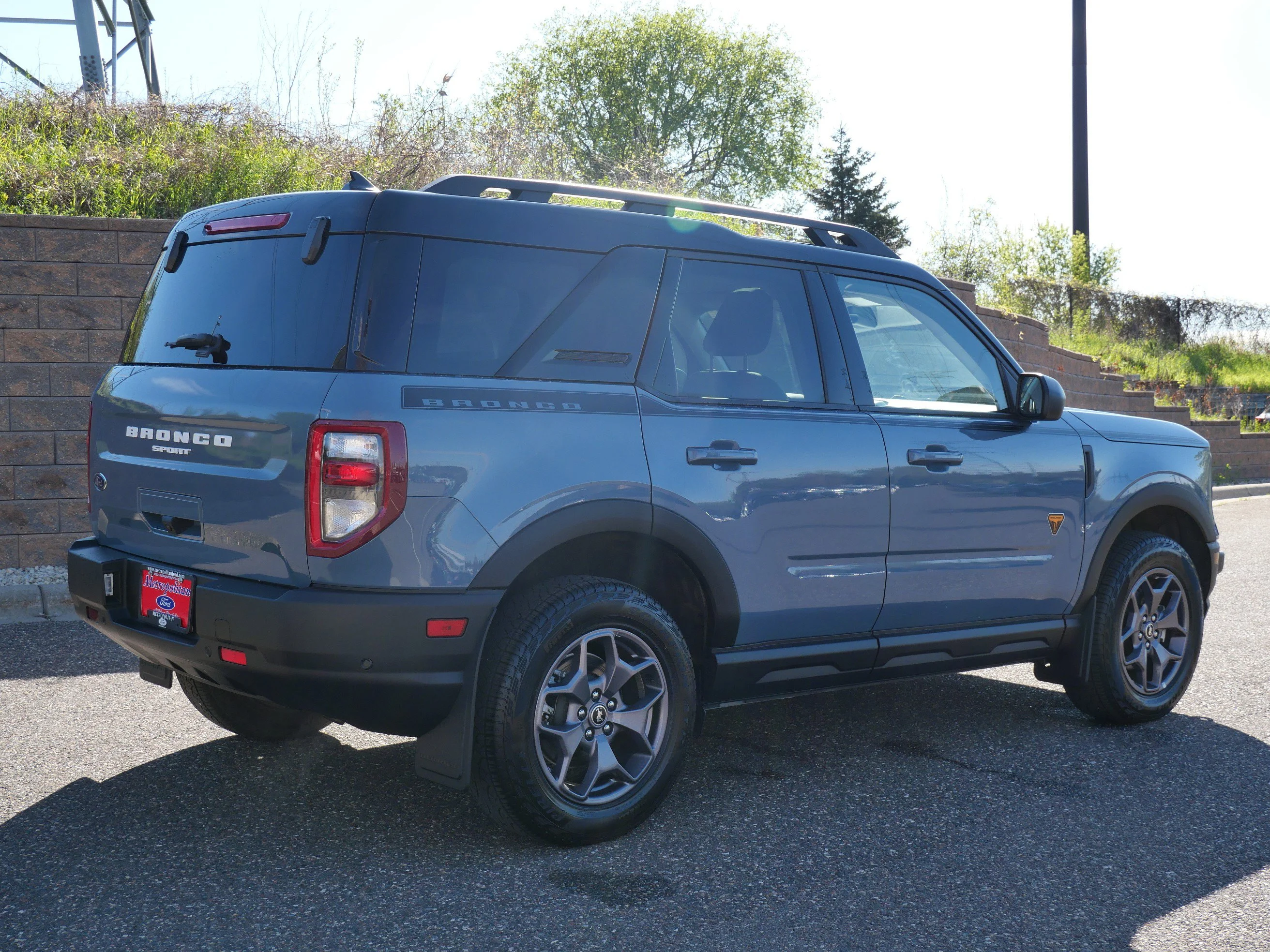 Used 2024 Azure Gray Metallic Ford Badlands image 6
