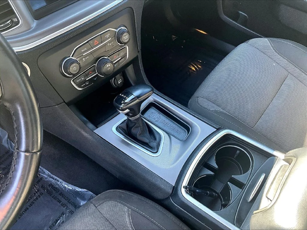 Used 2022 White Dodge SXT image 14