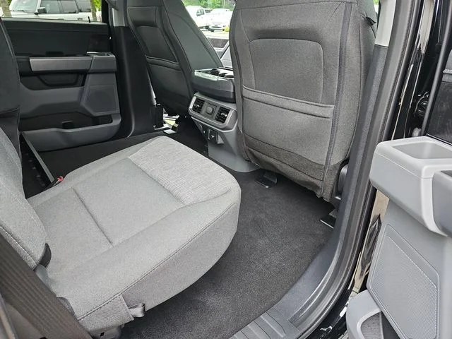 Used 2023 Black Ford XLT image 11