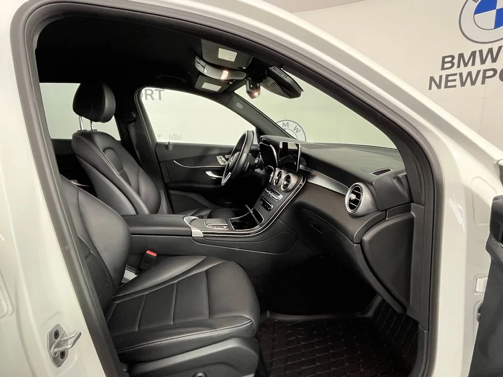 Used 2022  Mercedes-Benz GLC 300 image 21