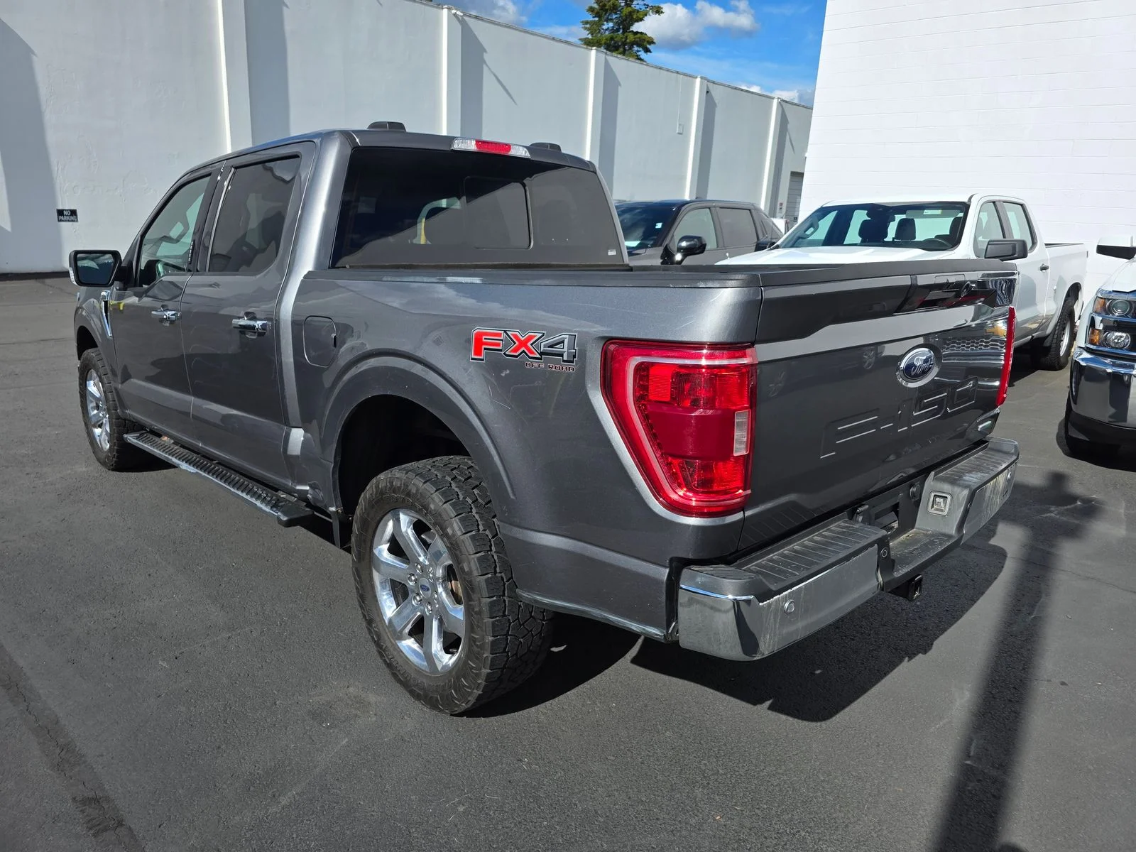 Used 2021 Gray Metallic Ford XLT image 7