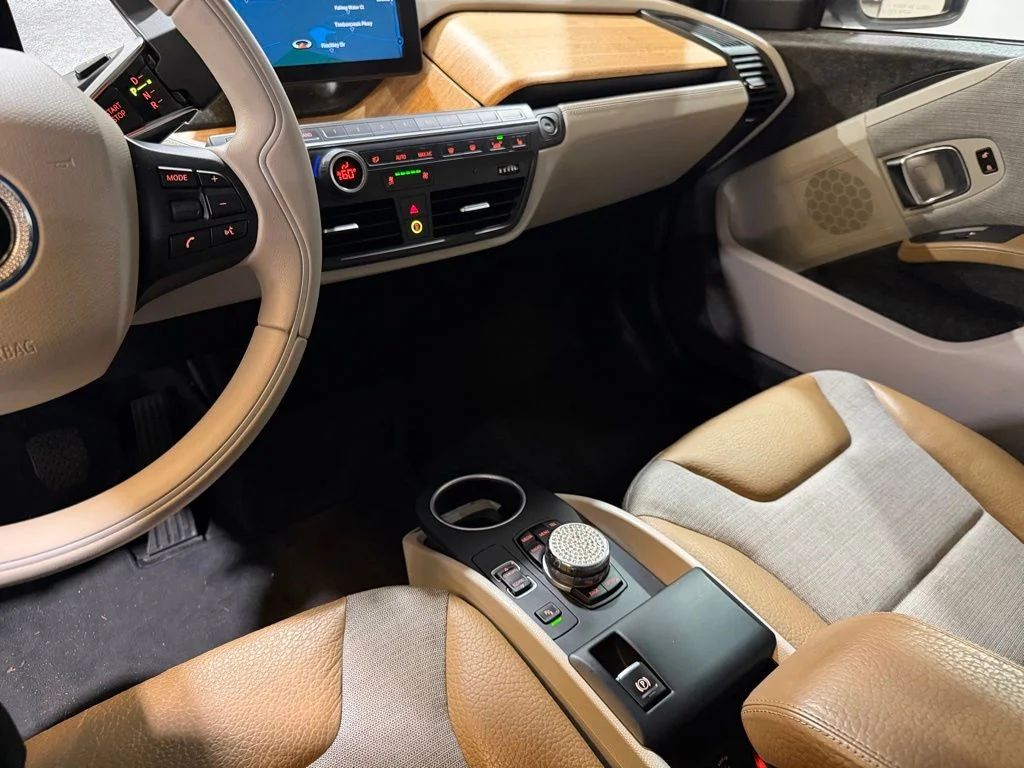 Used 2016 White BMW with Range Extender image 22