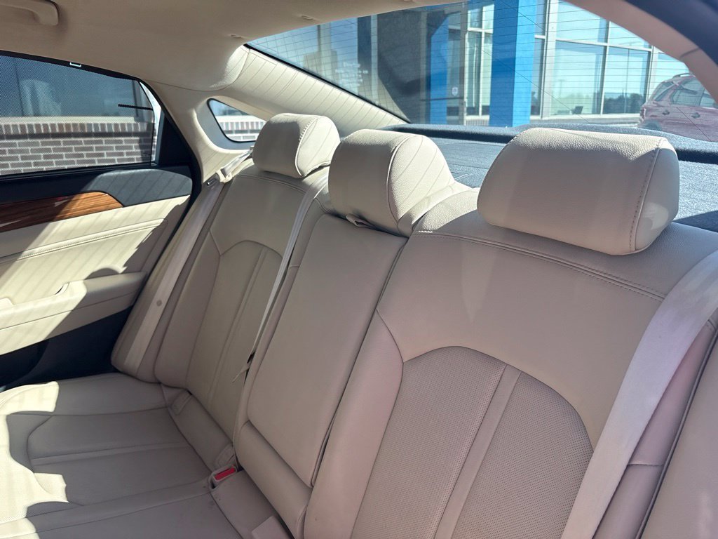 Used 2015 Phantom Black Hyundai Limited image 35