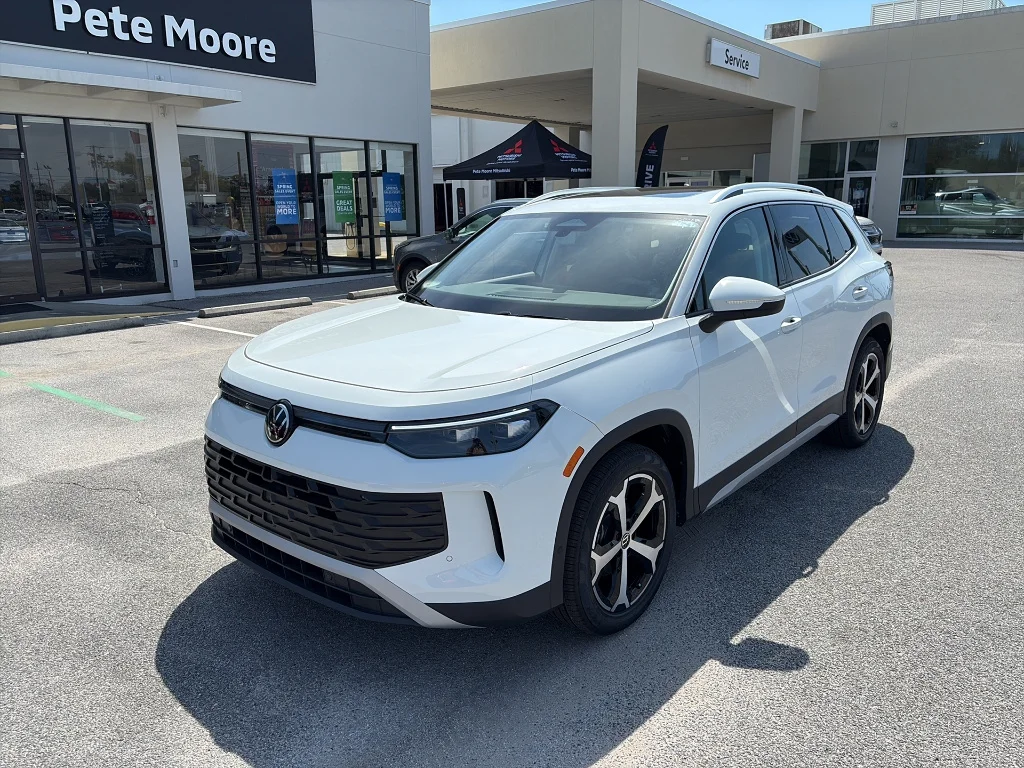 New 2026 Pure White Volkswagen SE FWD image 3