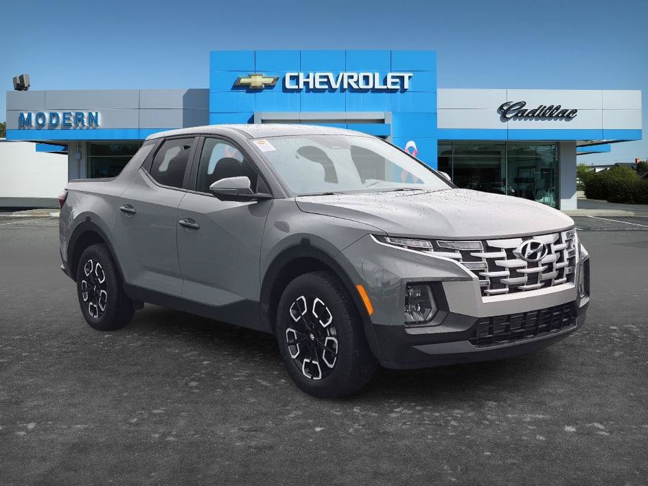 Used 2024 Hampton Gray Hyundai SEL image 7