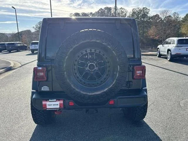 New 2026 Black Clear-Coat Exterior Paint Jeep Rubicon image 6
