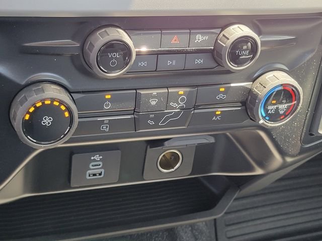 New 2026 Oxford White Ford F-250® XL image 9