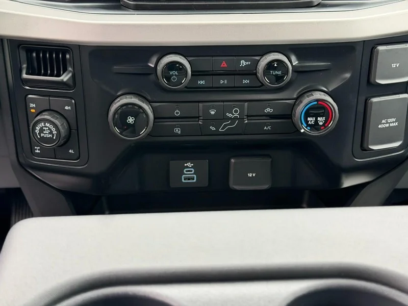 New 2027 Agate Black Metallic Ford 4WD STX image 8
