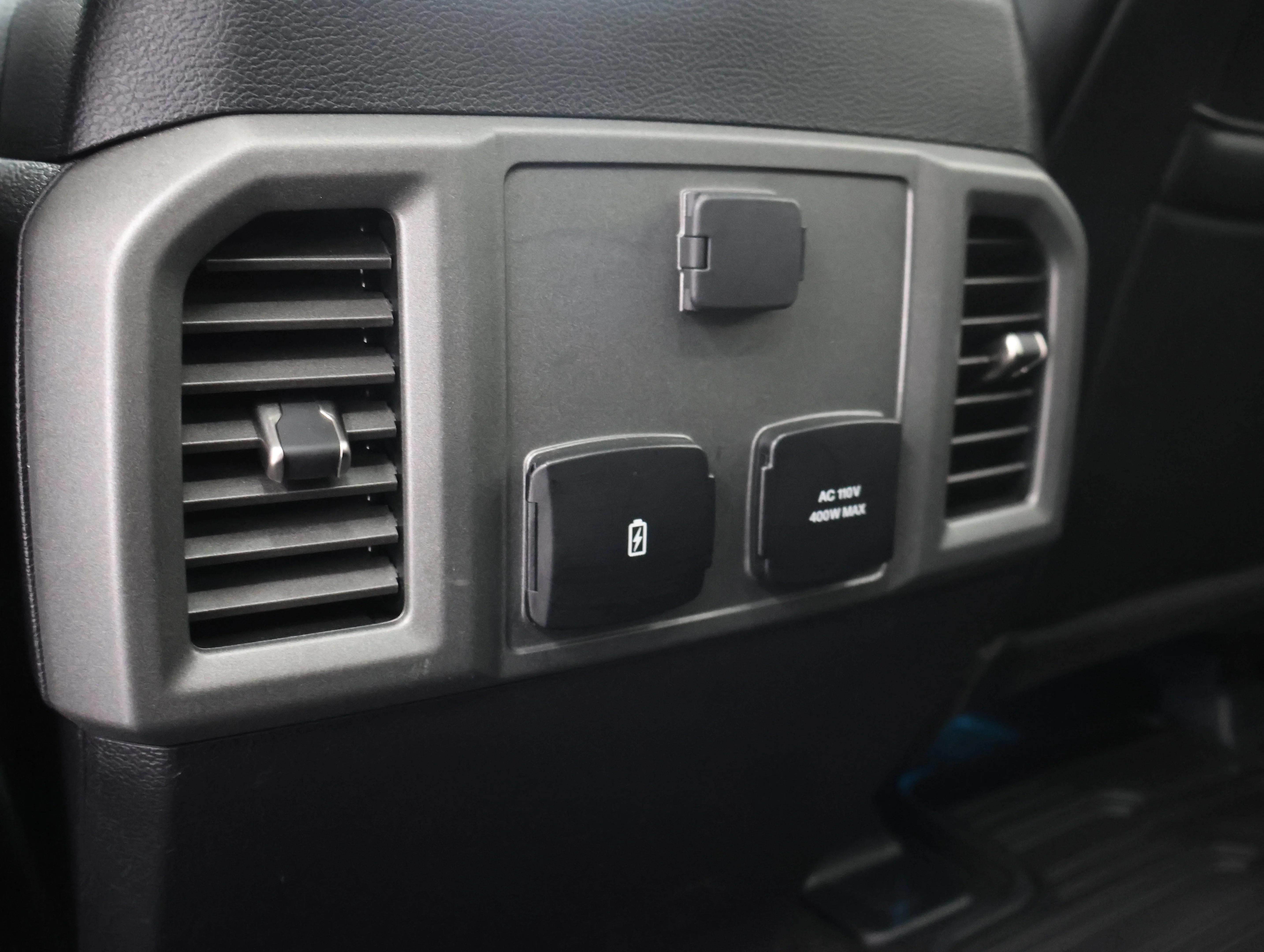 Used 2019 Magnetic Metallic Ford Raptor image 38