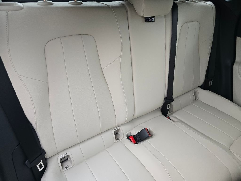 New 2026 Polar White Mercedes-Benz GLA 250 image 28