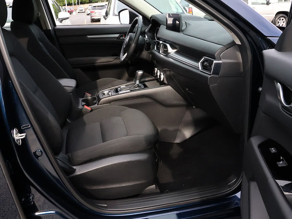 2025 Mazda CX-5 S - Photo 28