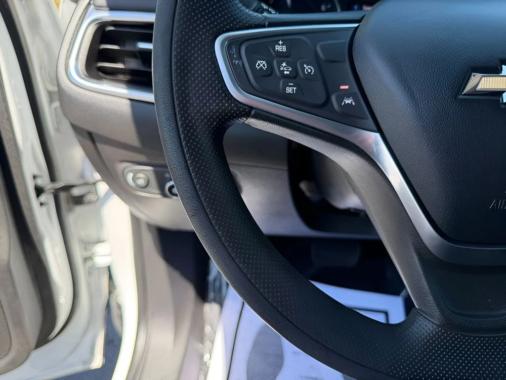 Used 2023 White Chevrolet LT image 18