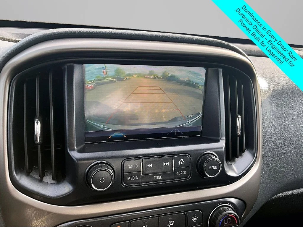 Used 2018 Gray Chevrolet Z71 image 20