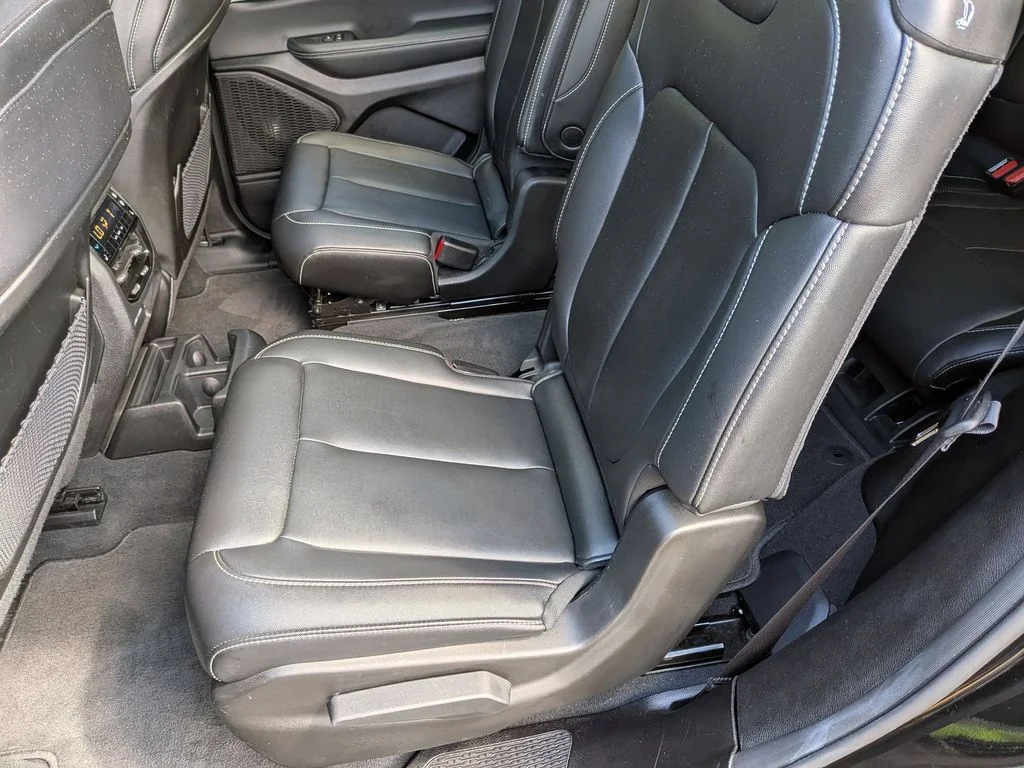 Used 2025 Black Jeep Limited image 26