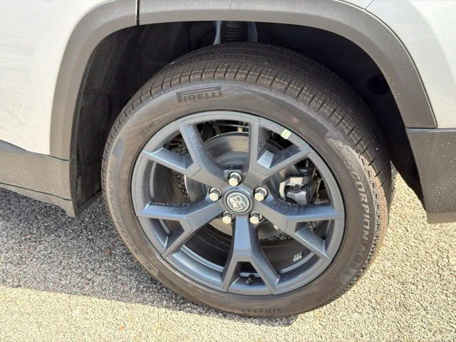 New 2026 Silver Jeep  image 6