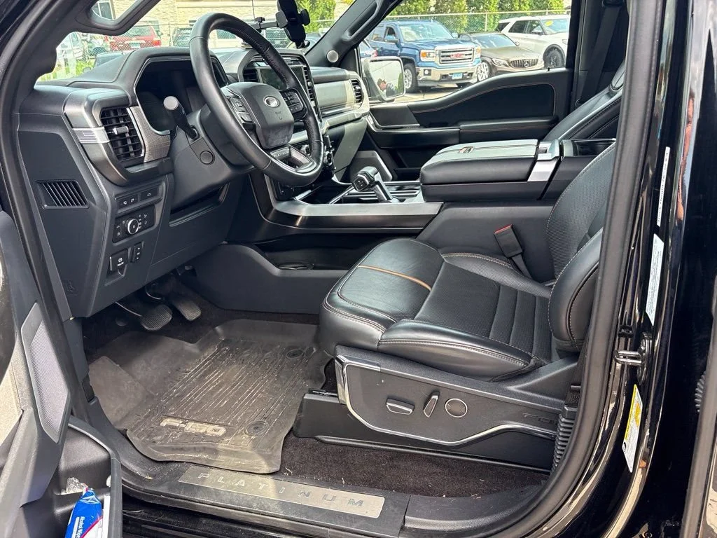 Used 2022 Black Metallic Ford Platinum image 6