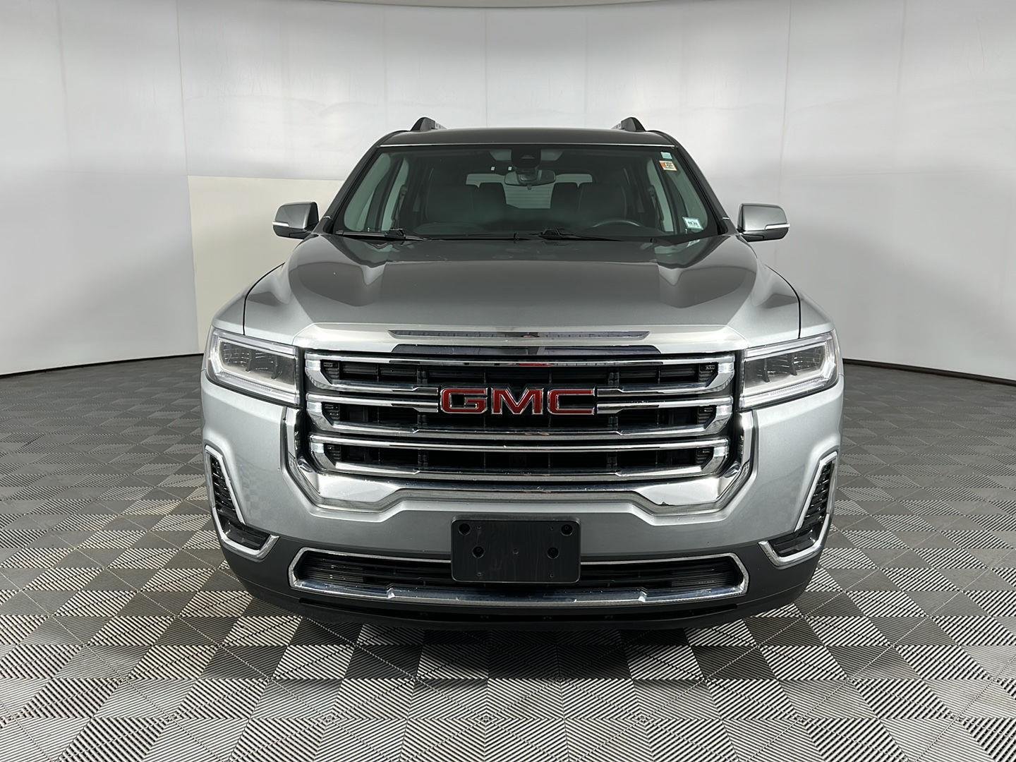 Used 2023 Sterling Metallic GMC SLE image 2