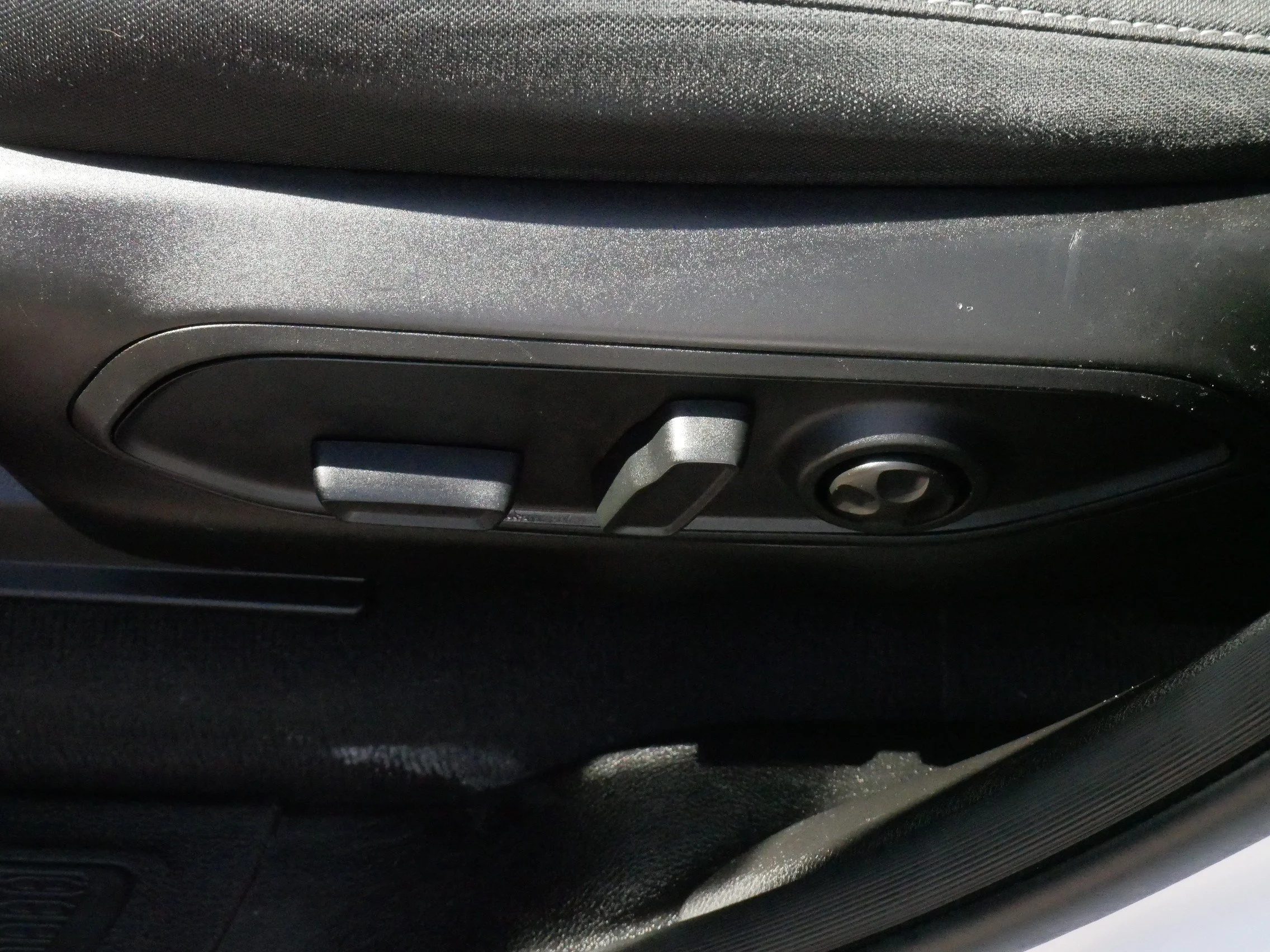 Used 2023 Bright White Clearcoat Jeep Laredo image 20
