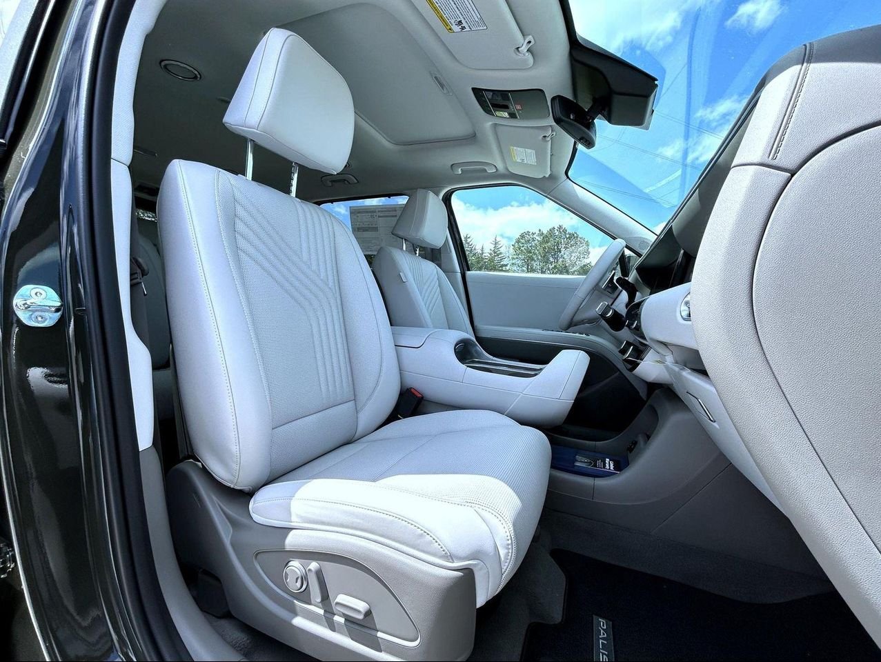 New 2026 Green Hyundai SEL Premium image 15