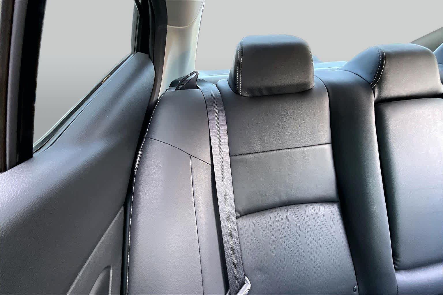 Used 2020 Super Black Nissan 2.5 Platinum image 20