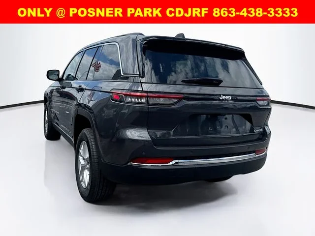 New 2026 Baltic Gray Metallic Clear-Coat Exterior Paint Jeep Laredo X image 7