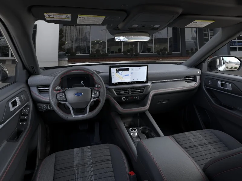 New 2026 Star White Metallic Tri-Coat Ford ST-Line image 8