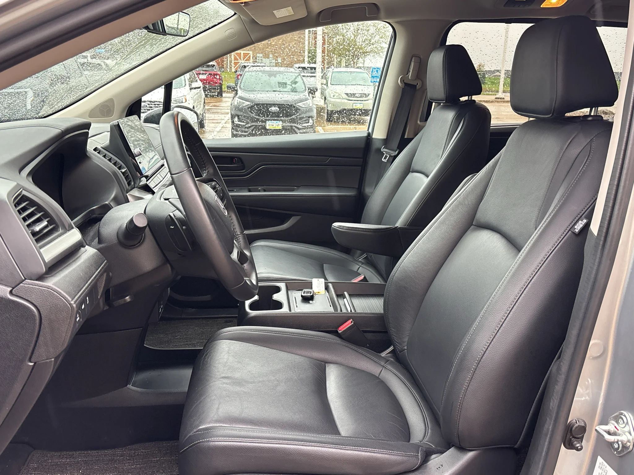 Used 2025 Silver Honda EX-L image 4