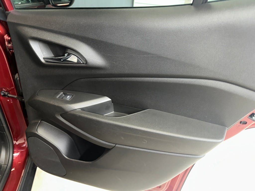 2024 Chevrolet Trax LS - Photo 24