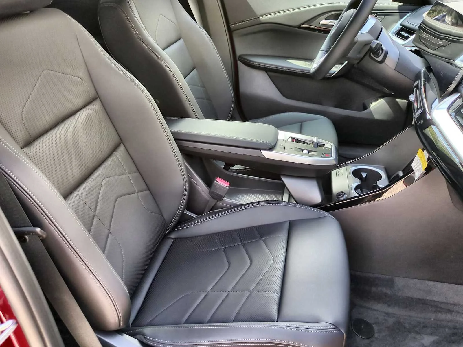 New 2026 Vegas Red Metallic BMW xDrive28i image 23