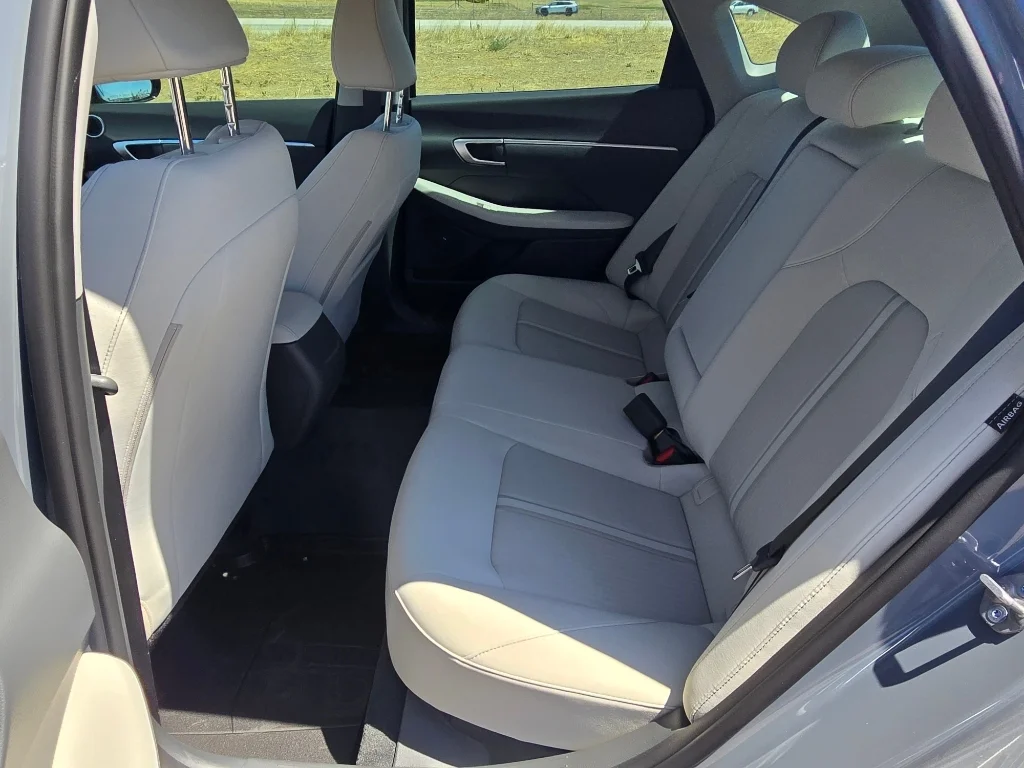 Used 2026 Transmission Blue Hyundai SEL Sport image 14
