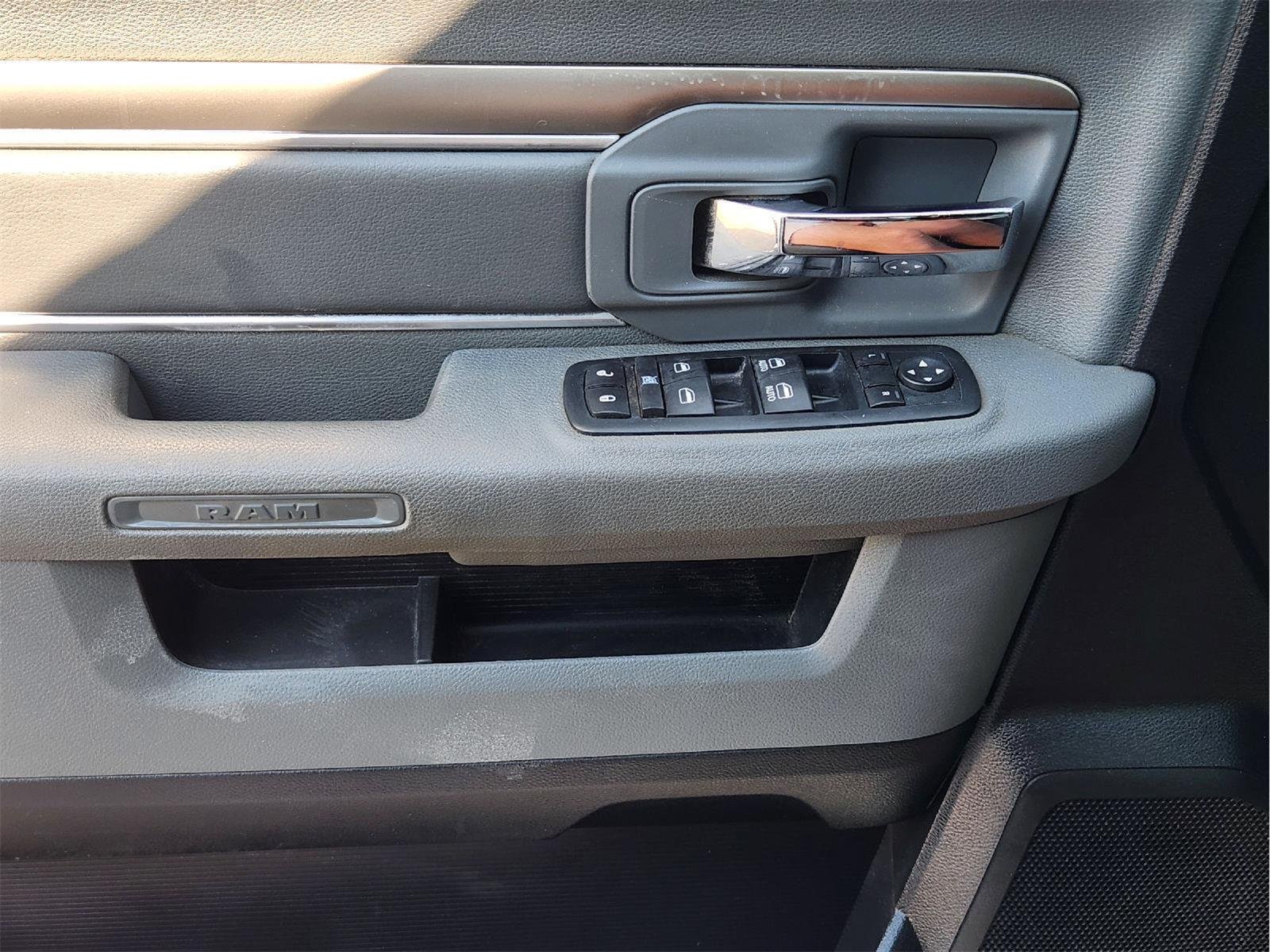 Used 2016 Bright White Clearcoat Ram Big Horn image 24