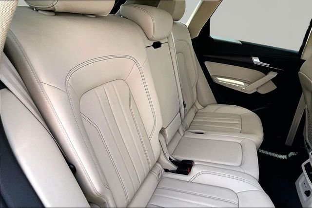 Used 2024  Audi 40 Premium Plus image 29