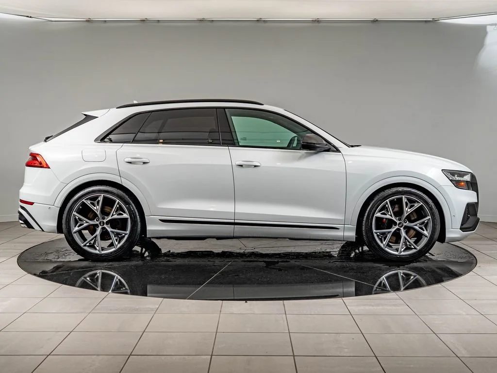 Used 2023 Glacier White Audi 4.0T Prestige image 4