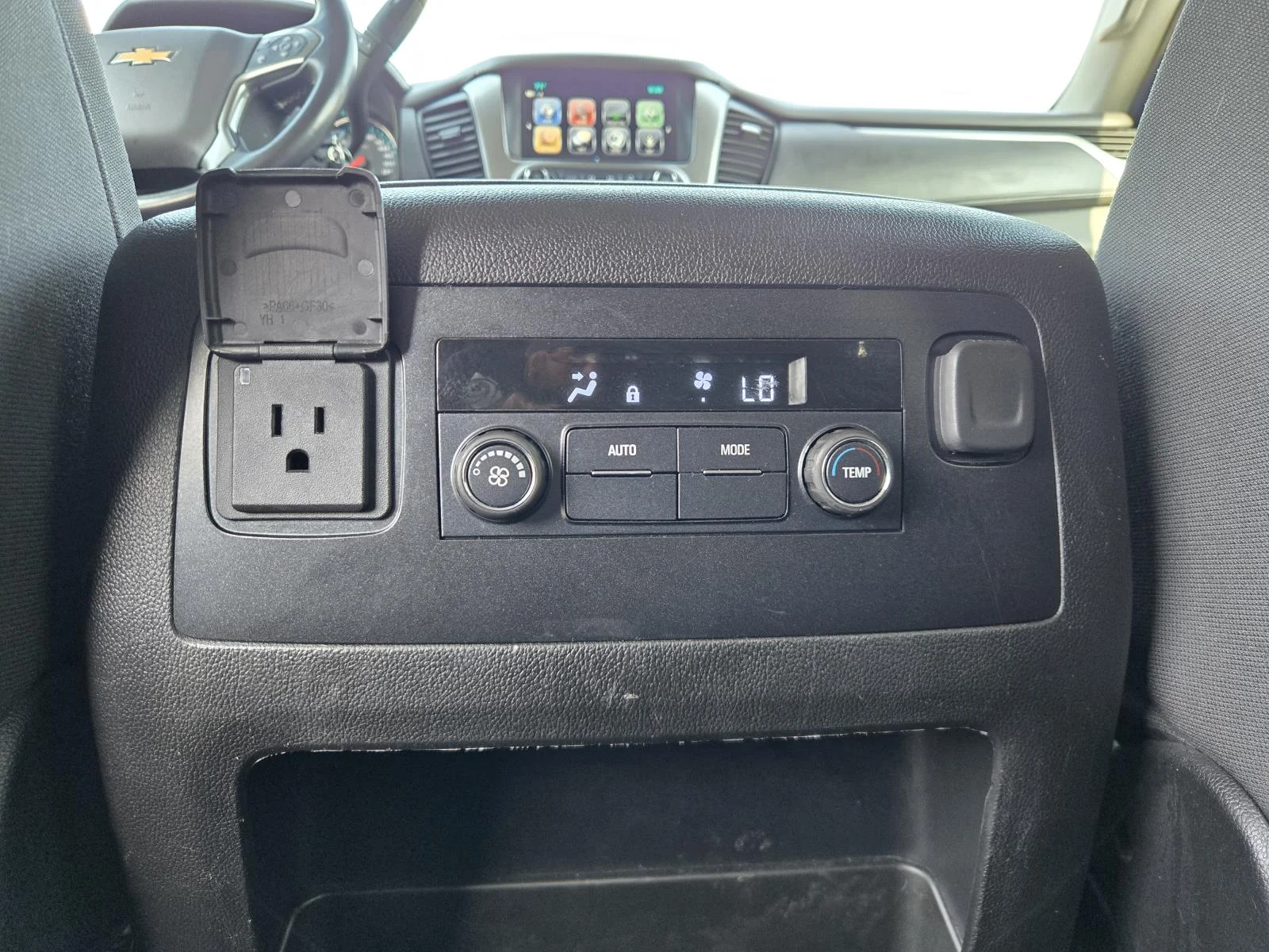 Used 2020 Summit White Chevrolet 2WD 4dr LS image 23